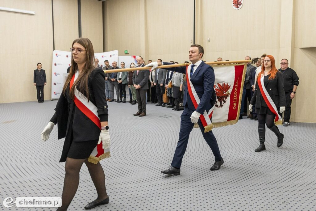 Urzędnicy złożyli ślubowanie