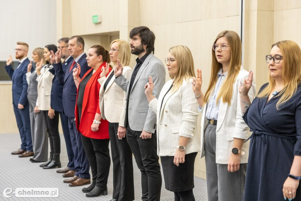 Urzędnicy złożyli ślubowanie