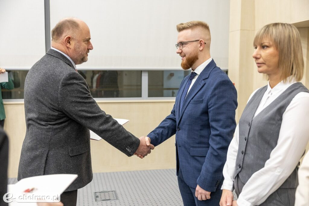 Urzędnicy złożyli ślubowanie