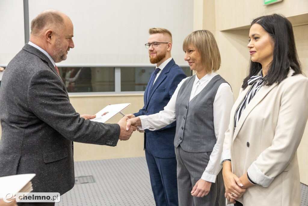 Urzędnicy złożyli ślubowanie