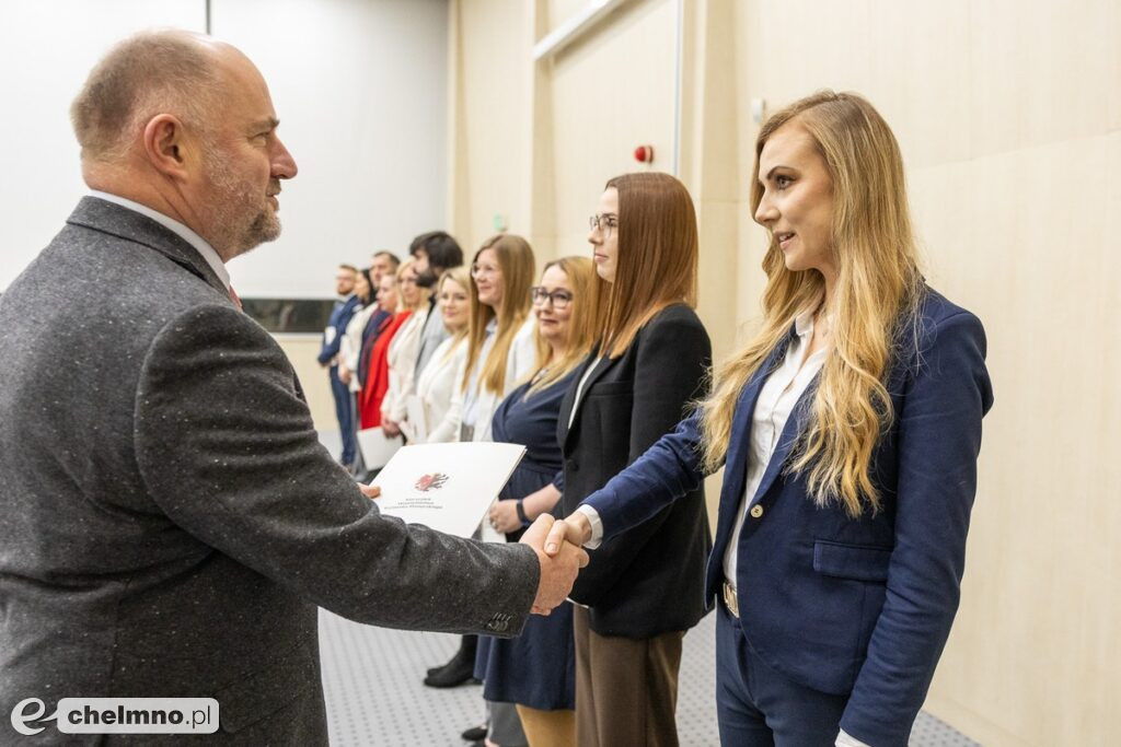 Urzędnicy złożyli ślubowanie