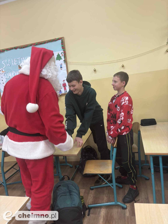 Wesołe odwiedziny Mikołaja