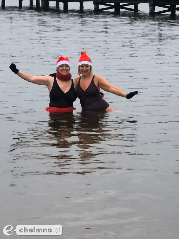 Mikołajkowe morsowanie nad Jeziorem Starogrodzkim