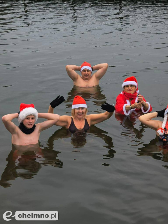 Mikołajkowe morsowanie nad Jeziorem Starogrodzkim