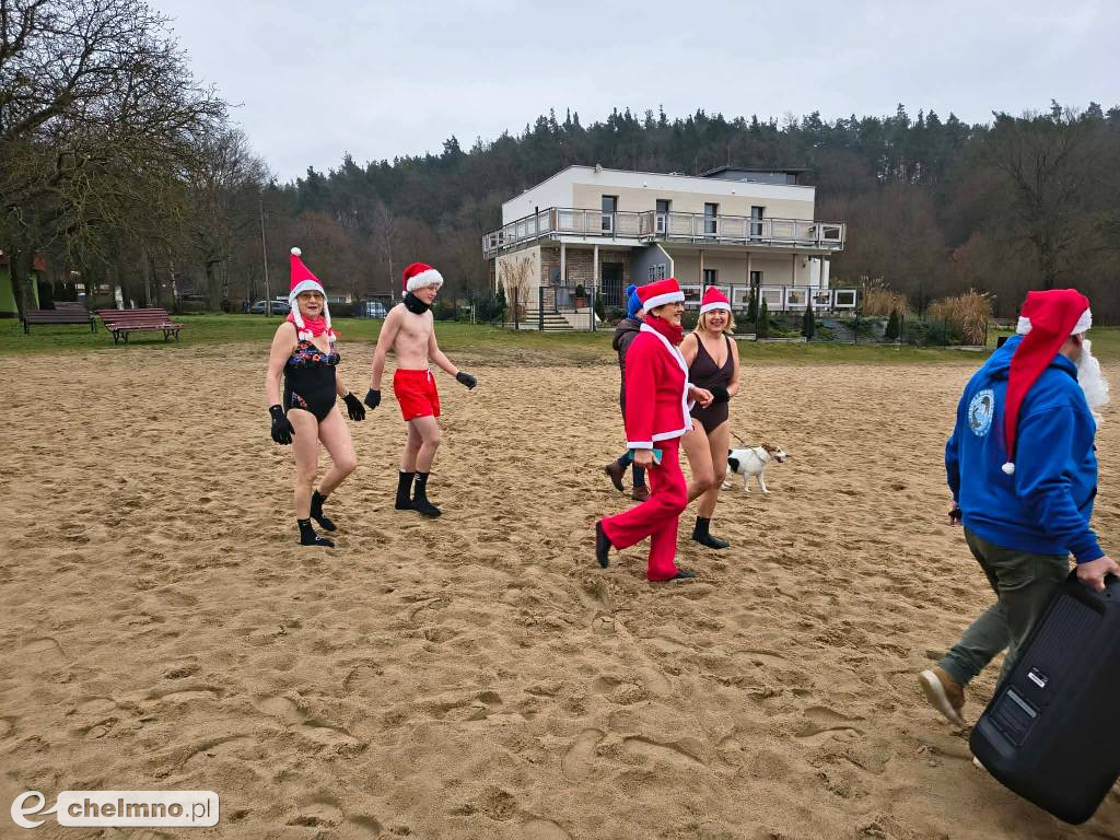 Mikołajkowe morsowanie nad Jeziorem Starogrodzkim