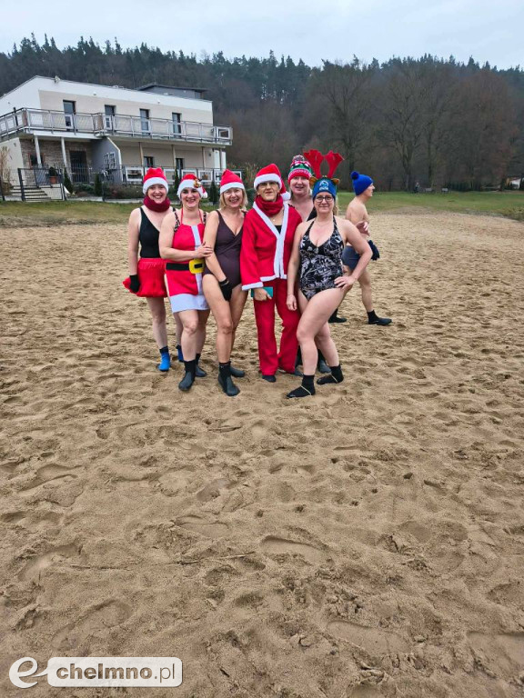 Mikołajkowe morsowanie nad Jeziorem Starogrodzkim