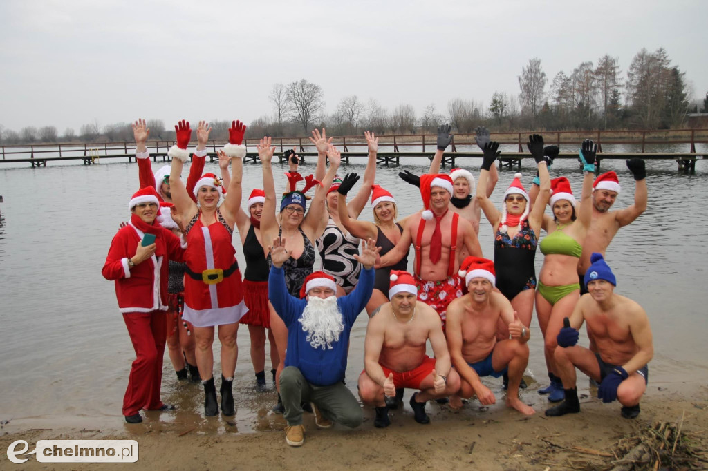 Mikołajkowe morsowanie nad Jeziorem Starogrodzkim