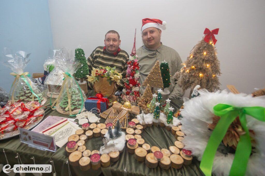 Przedsmak Bożego Narodzenia na wystawie rękodzieła