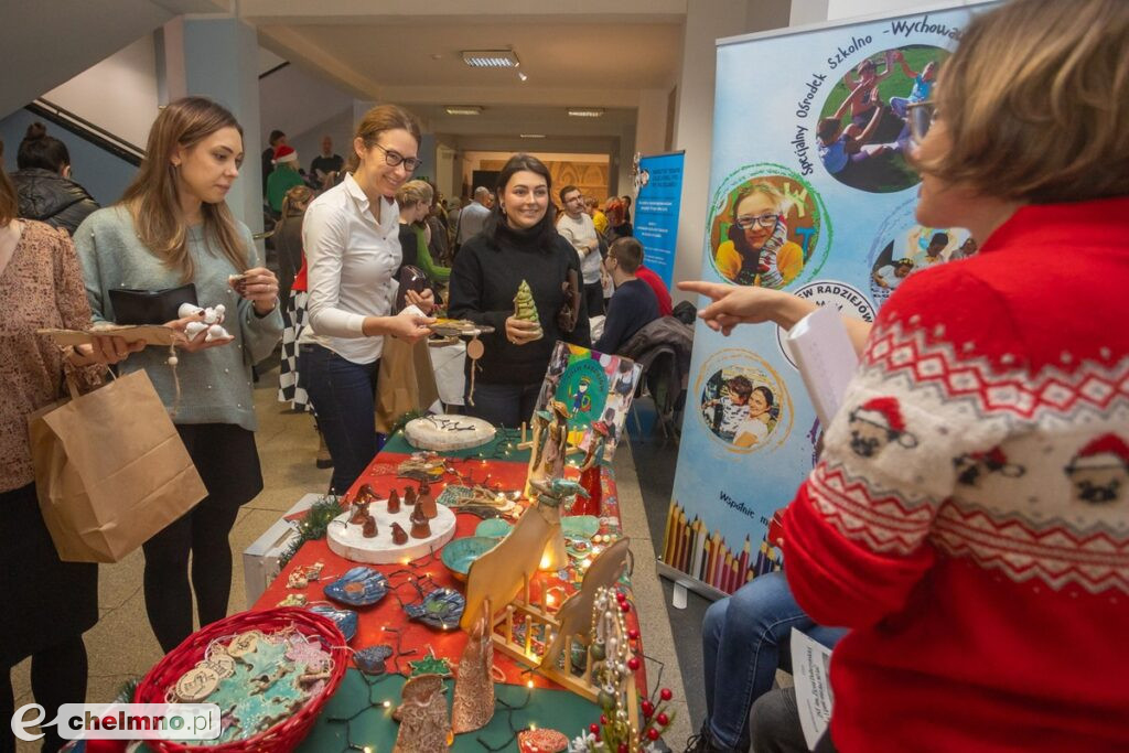 Przedsmak Bożego Narodzenia na wystawie rękodzieła