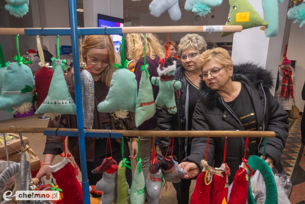 Przedsmak Bożego Narodzenia na wystawie rękodzieła