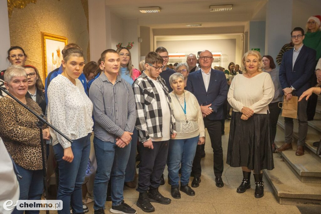 Przedsmak Bożego Narodzenia na wystawie rękodzieła