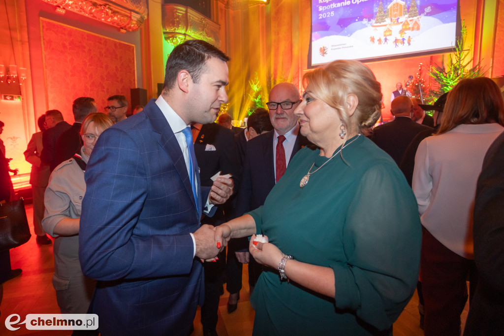 Samorządowcy na spotkaniu świątecznym u Marszałka