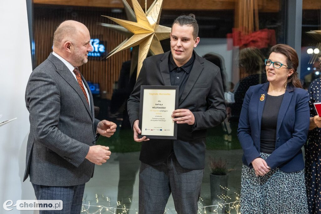 Autorzy materiałów o funduszach europejskich z nagrodami