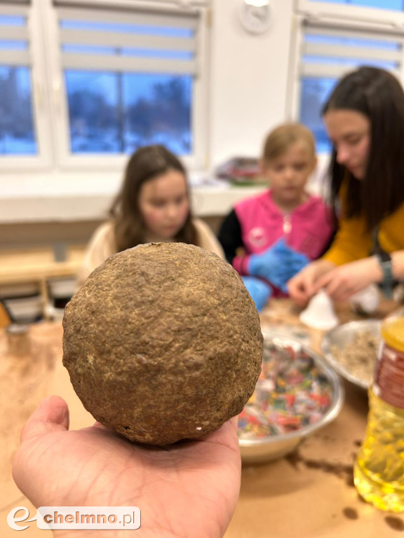 Wykonali ekologiczne ozdoby na warsztatach mâché