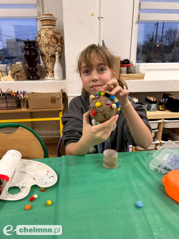 Wykonali ekologiczne ozdoby na warsztatach mâché