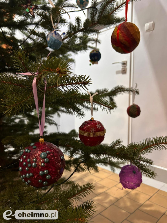 Wykonali ekologiczne ozdoby na warsztatach mâché