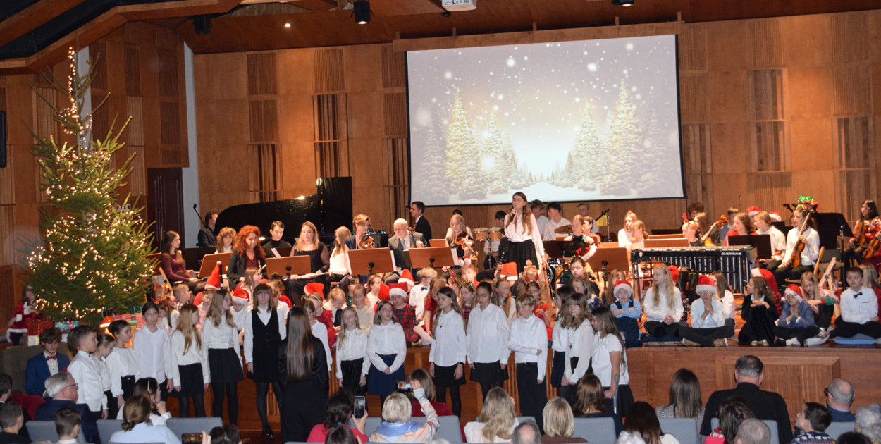 „Świąteczny Koncert Nadziei” – muzyka i wyróżnienia