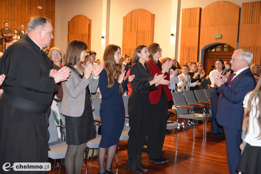 „Świąteczny Koncert Nadziei” – muzyka i wyróżnienia