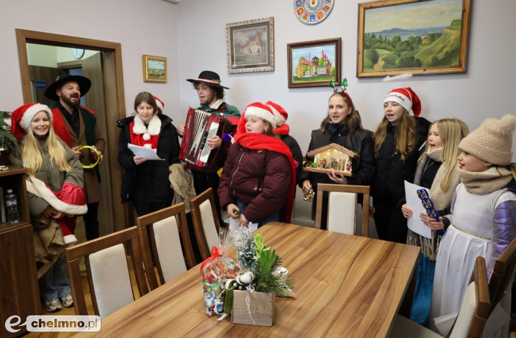 Wprowadzili świąteczny nastrój do Unisławia