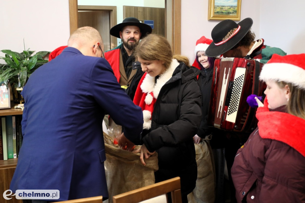 Wprowadzili świąteczny nastrój do Unisławia