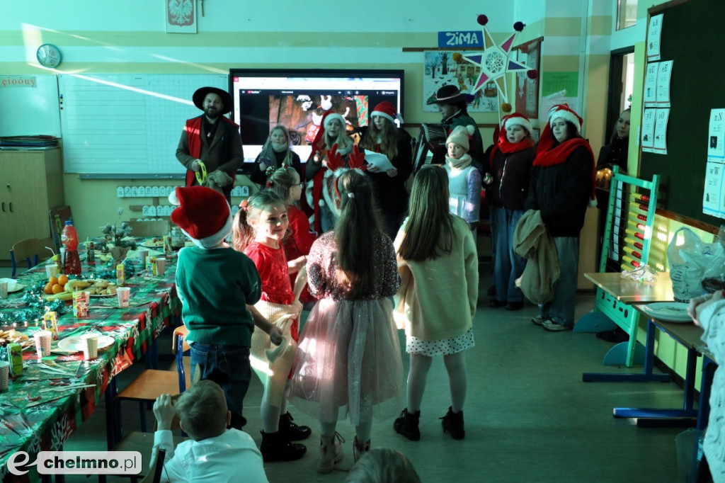 Wprowadzili świąteczny nastrój do Unisławia