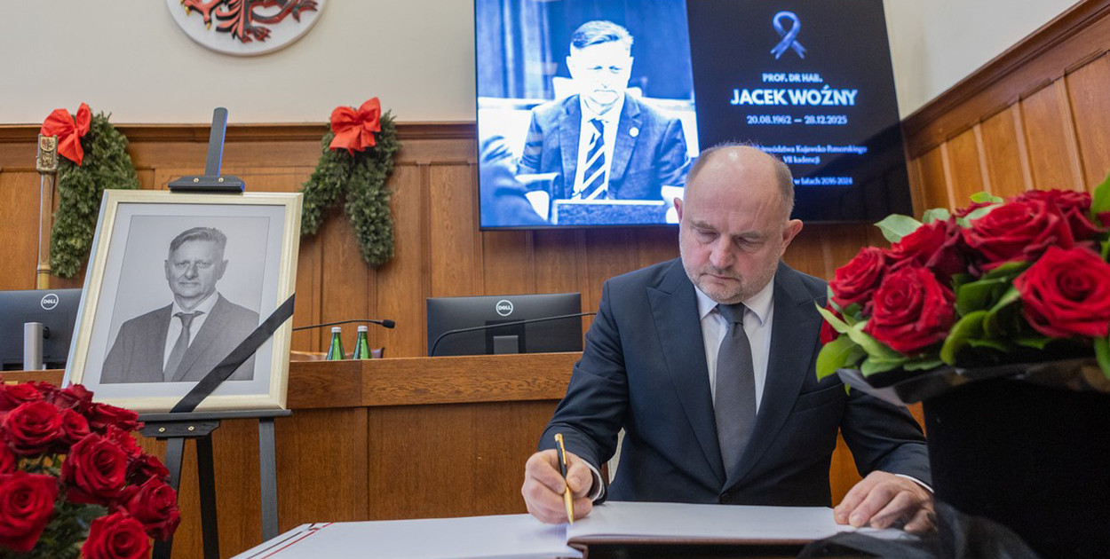 Sejmik i zarząd województwa żegnają prof. Jacka Woźnego