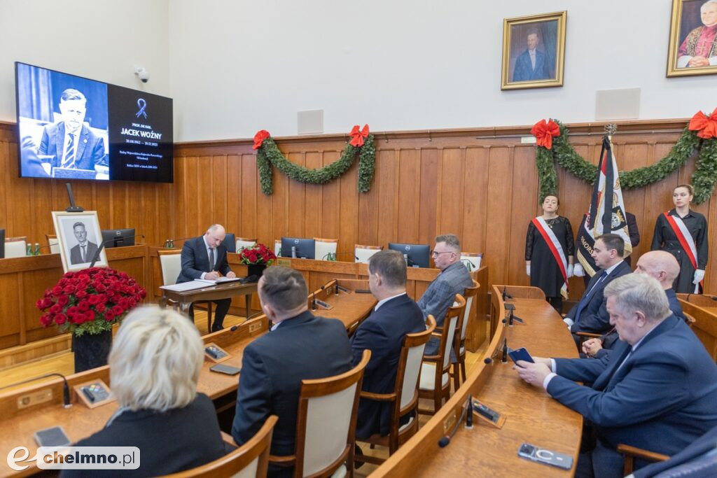 Sejmik i zarząd województwa żegnają prof. Jacka Woźnego
