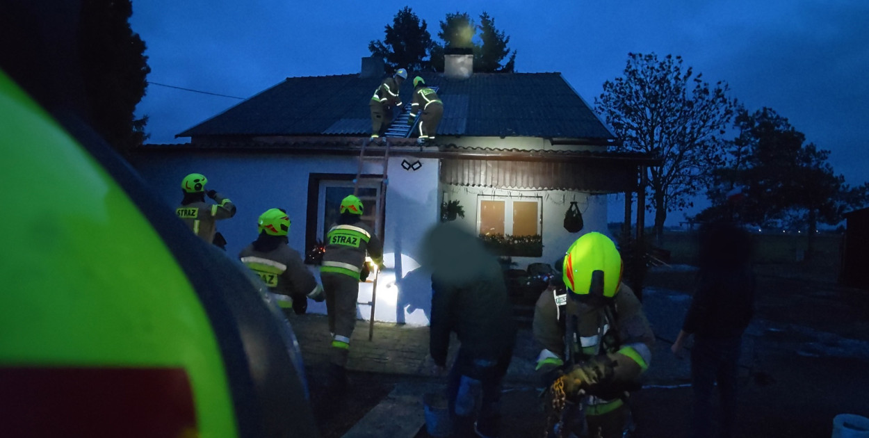 Pożar sadzy w kominie w Bajerzu