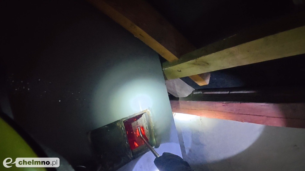 Pożar sadzy w kominie w Bajerzu