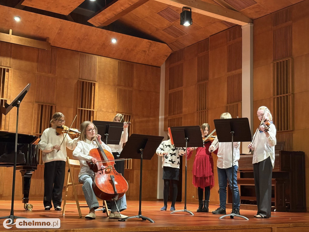 Koncert smyczkowy w szkole muzycznej