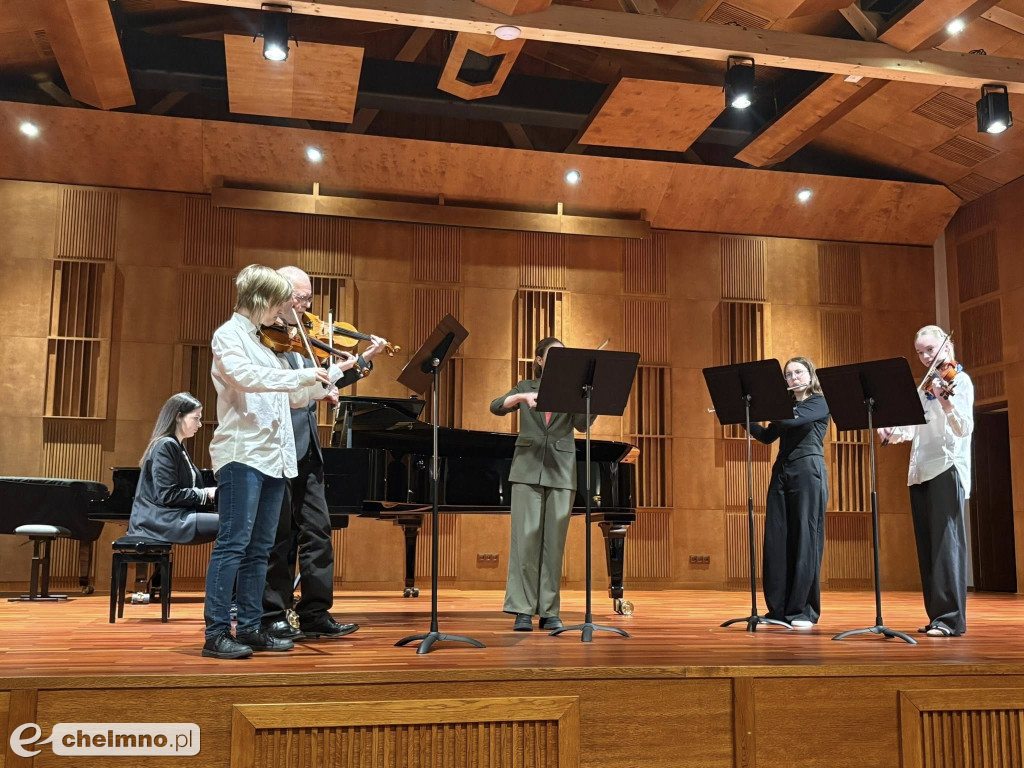Koncert smyczkowy w szkole muzycznej