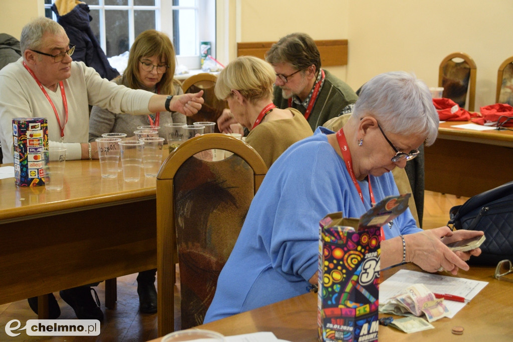 Trwa wielkie liczenie funduszy zbieranych dla WOŚP