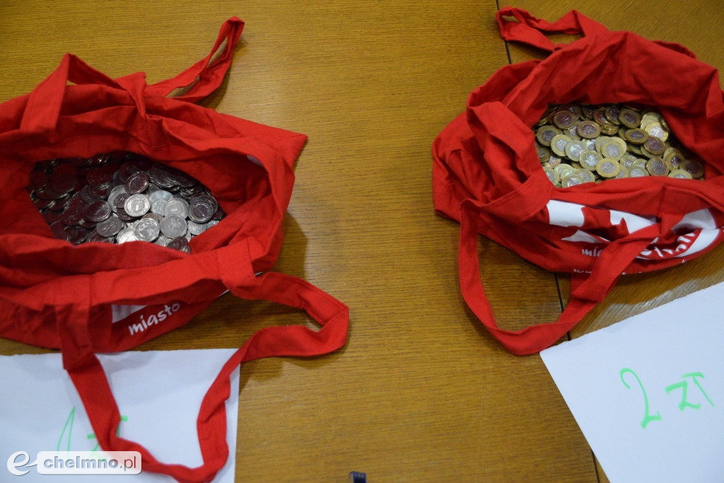 Trwa wielkie liczenie funduszy zbieranych dla WOŚP