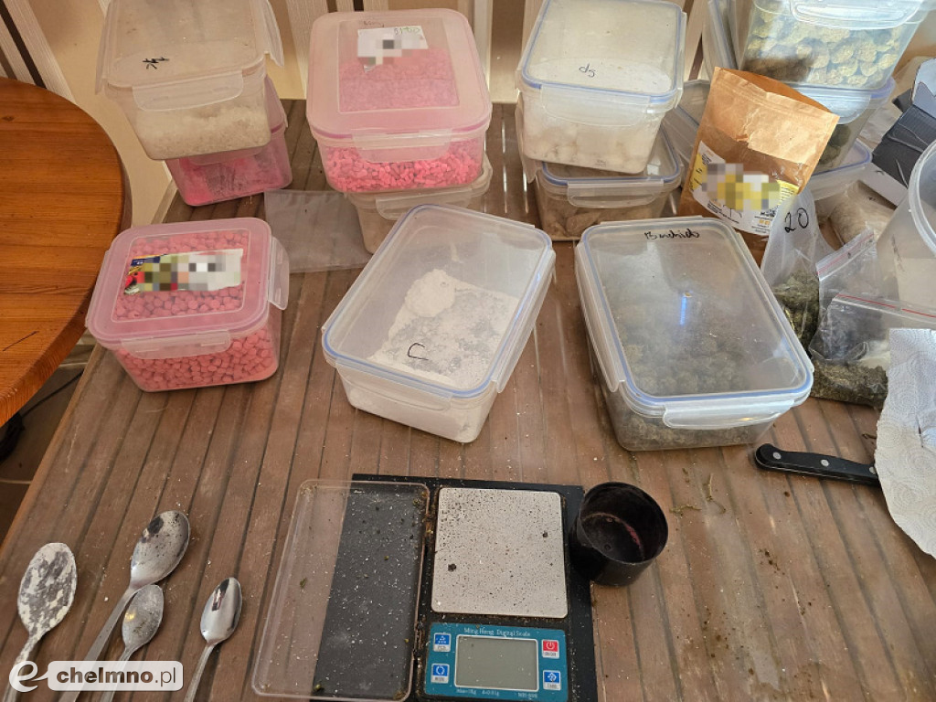 Nielegalne przesyłki z narkotykami trafiały do paczkomatów