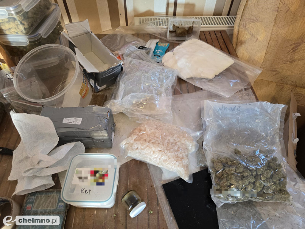 Nielegalne przesyłki z narkotykami trafiały do paczkomatów