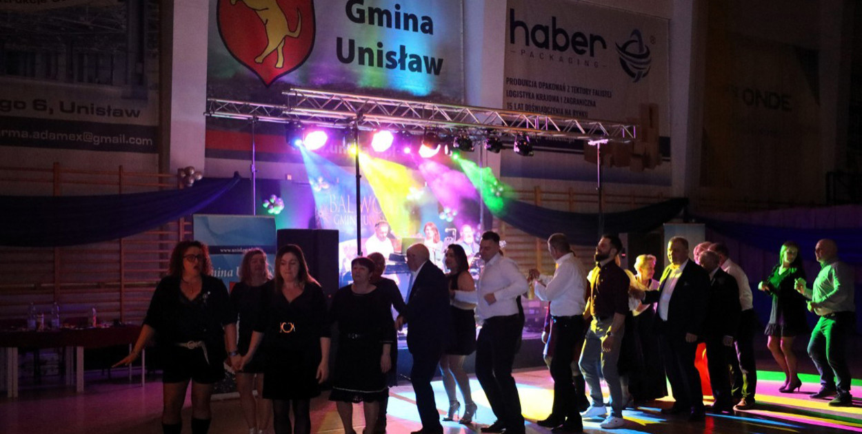 Wieczór pełen tańca i wspólnej zabawy