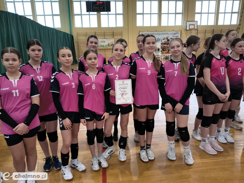 „Igrzyska Dzieci”. Cały powiat grał w siatkówkę w Stolnie!