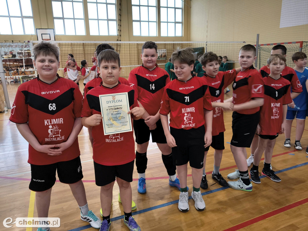 „Igrzyska Dzieci”. Cały powiat grał w siatkówkę w Stolnie!