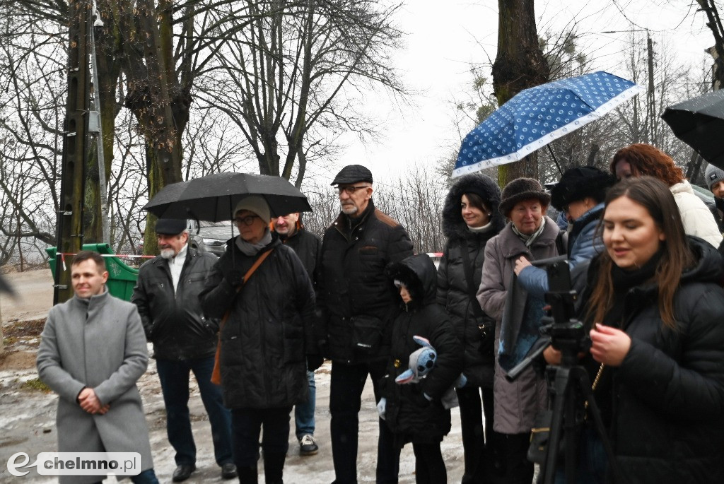 Odsłonięcie pomnika zakochanych Krystyny i Kaspra