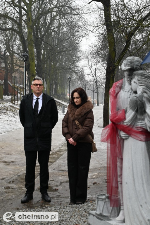 Odsłonięcie pomnika zakochanych Krystyny i Kaspra