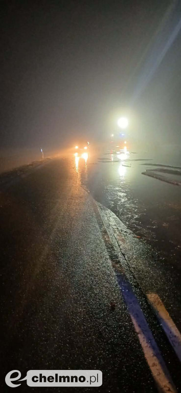 Strażacy walczą z podtopieniami