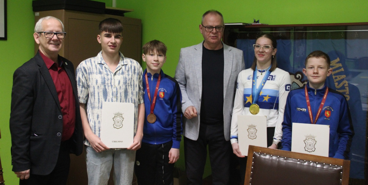 Walecka, Zawitowski, Orenkiewicz i Janus z nagrodami