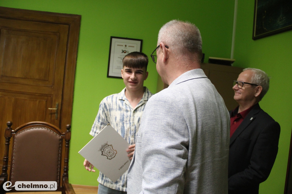 Walecka, Zawitowski, Orenkiewicz i Janus z nagrodami