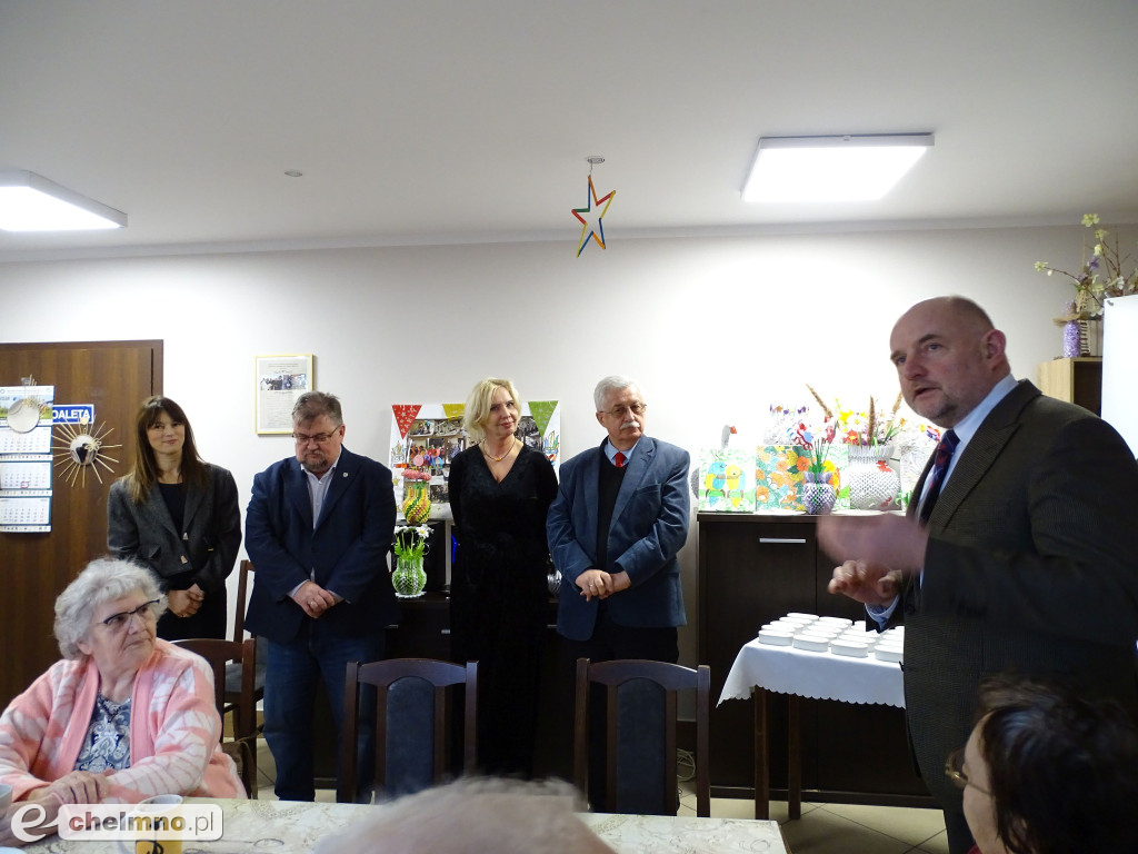 Czujki czadu dla seniorów z Domu Pomocy w Chełmnie