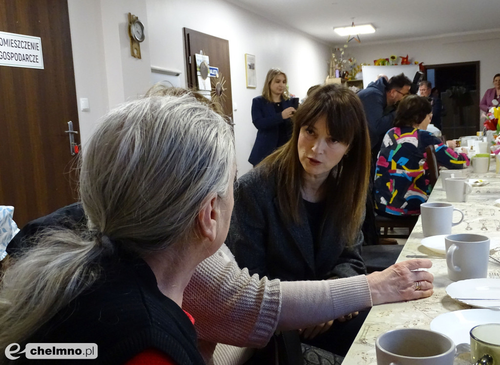Czujki czadu dla seniorów z Domu Pomocy w Chełmnie