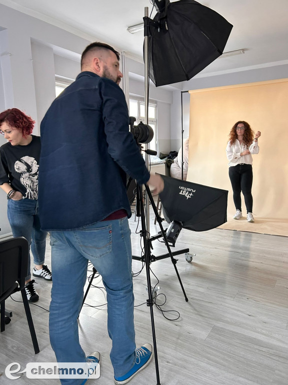 To była ciekawa sesja fotograficzna kobiecego piękna