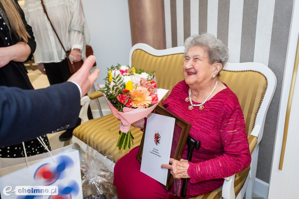 Stuletnie mieszkanki regionu odznaczone medalem