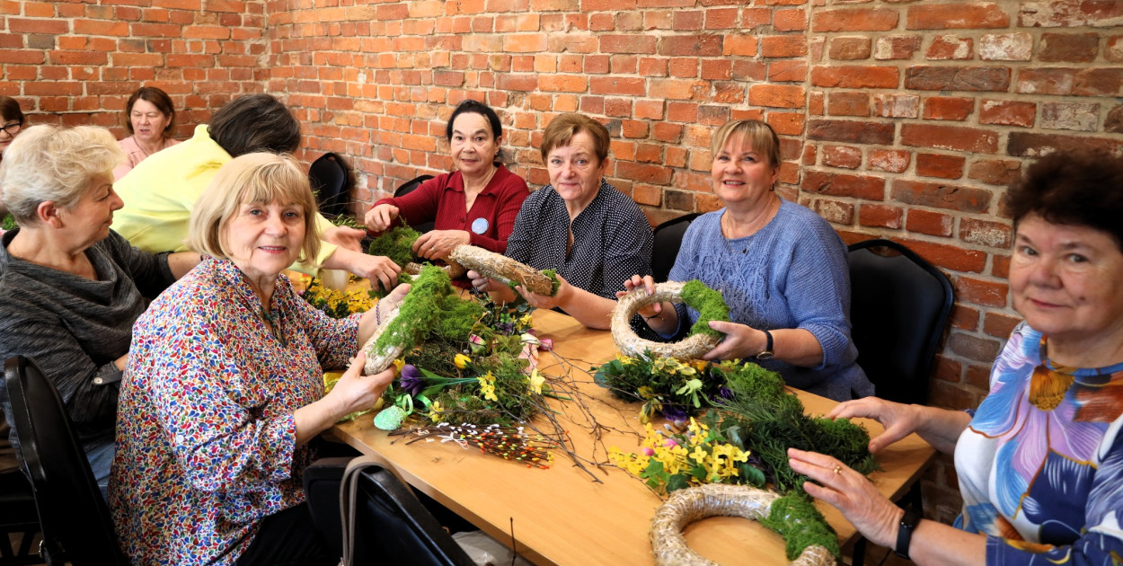 Zajęcia w Klubie Seniora obfitowały w kreatywność