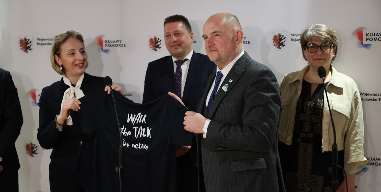 Członkowie Europejskiego Komitetu Regionów w Toruniu