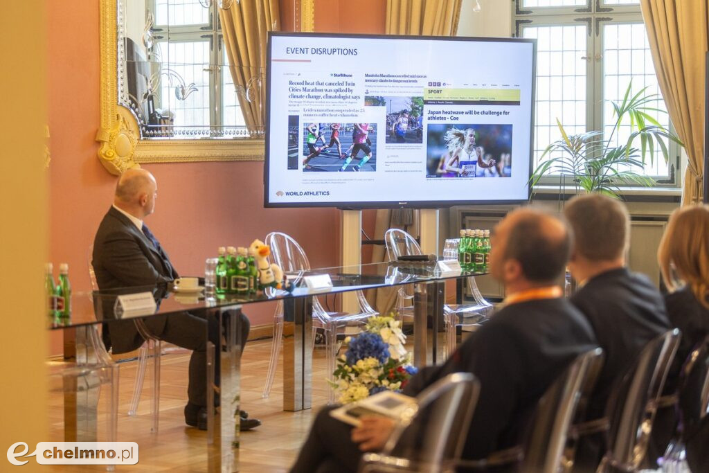 Członkowie Europejskiego Komitetu Regionów w Toruniu